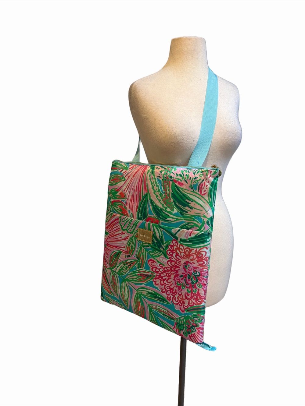 Lilly Pulitzer Coming in Hot Beach and Picnic Blanket tote